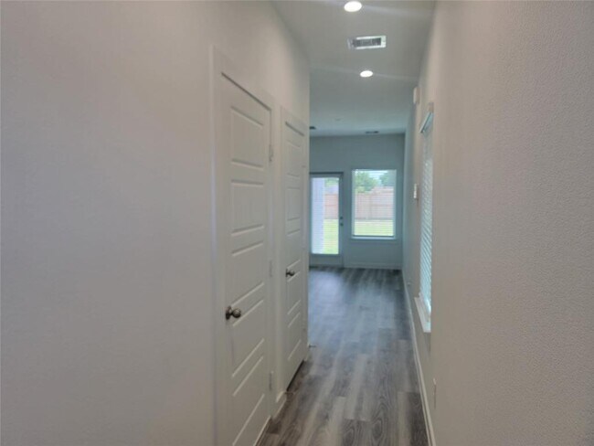 10109 Spring Branch Trail in Houston, TX - Building Photo - Building Photo
