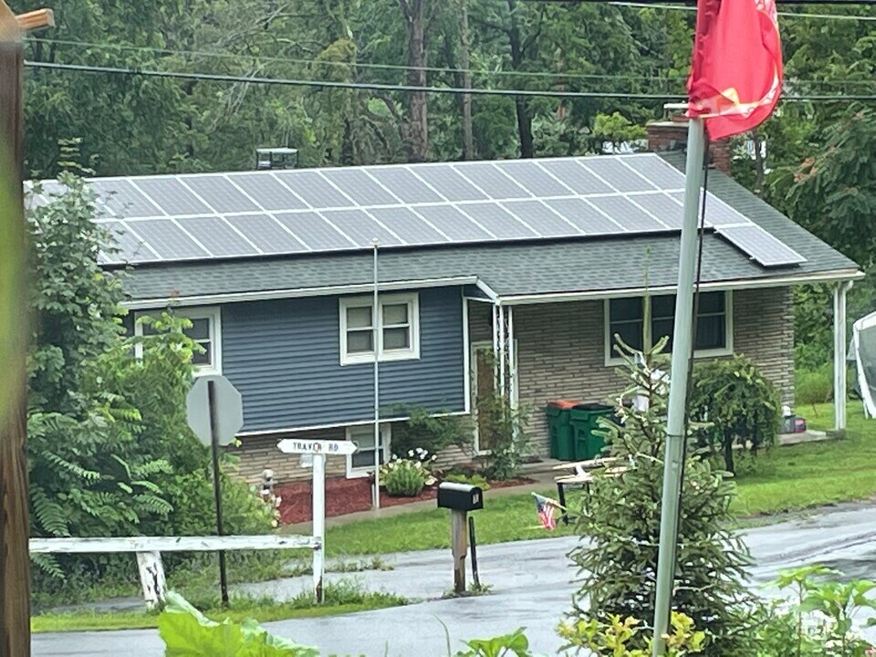 1 Parksville Rd in Pleasant Valley, NY - Building Photo