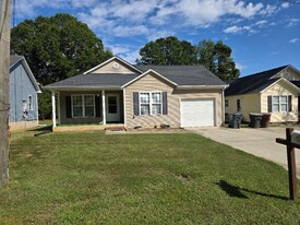 207 Guerrant St in Greensboro, NC - Building Photo