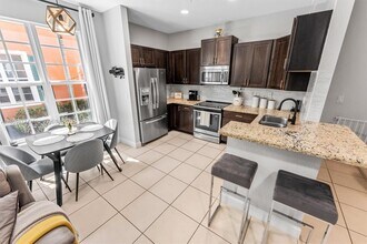 712 SW 2nd Way in Pompano Beach, FL - Building Photo - Building Photo