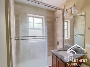 3455 N Wolcott Ave, Unit 2 in Chicago, IL - Foto de edificio - Building Photo