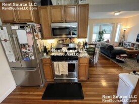 23 Willard Ave, Unit 2 in Medford, MA - Building Photo