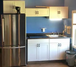 202 W 1st St in West Islip, NY - Building Photo - Building Photo