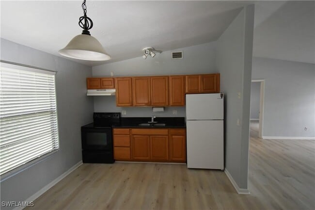 1269 SE 8th Terrace, Unit 3 in Cape Coral, FL - Building Photo - Building Photo