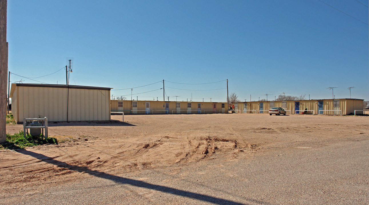 511 E 2nd St in Idalou, TX - Building Photo