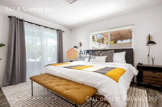 547 N Sunrise Way in Palm Springs, CA - Building Photo - Building Photo