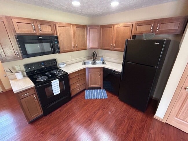 1050 Laurel Tree Ct in Troy, OH - Building Photo - Building Photo