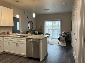 1411 Richard Martin Dr, Unit 201 in Cheyenne, WY - Building Photo - Building Photo