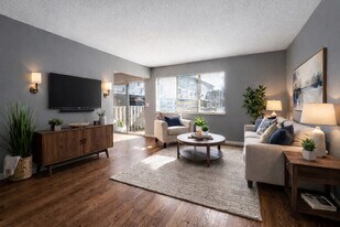 403 W 87 Pl in Kansas City, MO - Building Photo