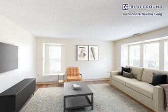 One Farms Dr in Burlington, MA - Building Photo - Building Photo