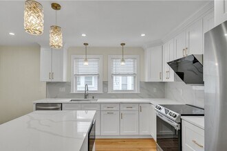 52 Holyoke St, Unit 2 in Quincy, MA - Building Photo - Building Photo