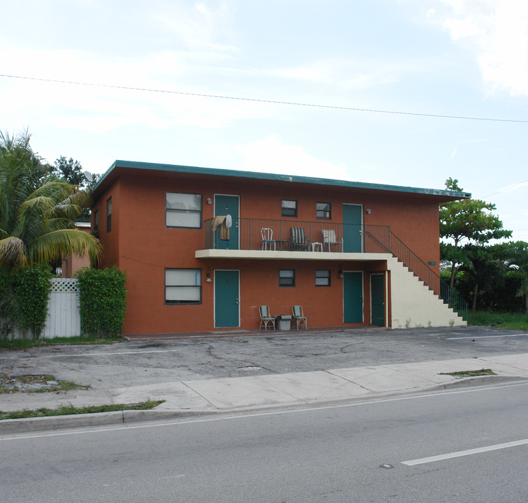 1300 N Andrews Ave in Fort Lauderdale, FL - Building Photo