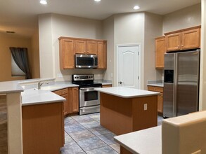 8580 N Sand Dune Pl in Tucson, AZ - Building Photo - Building Photo