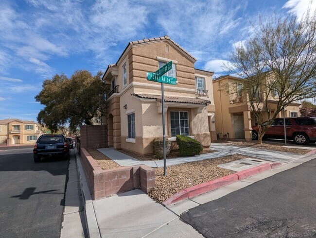 10388 Poker Alice Ct in Las Vegas, NV - Building Photo - Building Photo