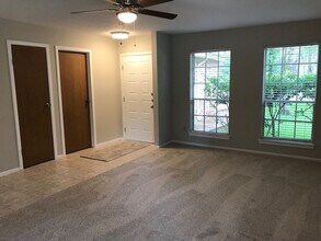 3219 Villagedale Dr in Humble, TX - Building Photo - Building Photo