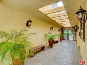 4128 Whitsett Ave in Los Angeles, CA - Building Photo - Building Photo