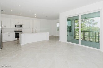 18451 Copperhead Dr, Unit 545 in Lehigh Acres, FL - Foto de edificio - Building Photo