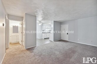 6020 Secor Rd in Toledo, OH - Building Photo - Building Photo
