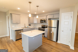 705 Fescue Dr in Statesboro, GA - Building Photo - Building Photo
