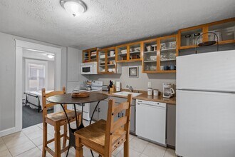 65 S Elm St in Manchester, NH - Building Photo - Building Photo