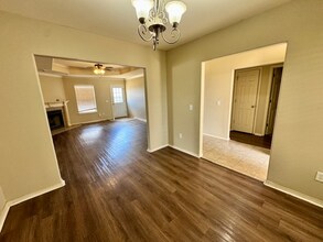6204 SW Meadow Well Ave in Bentonville, AR - Building Photo - Building Photo