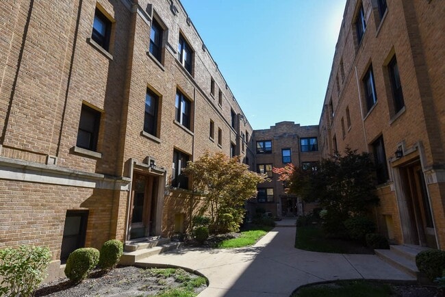 property at 2617.5 N Spaulding Ave