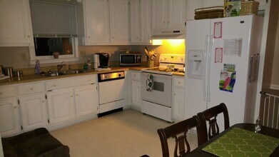 223 Vintage Ave in Greenville, SC - Building Photo - Building Photo