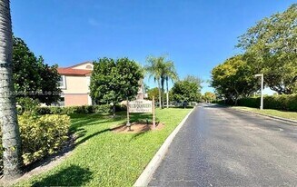 11216 SW 12th St in Pembroke Pines, FL - Building Photo