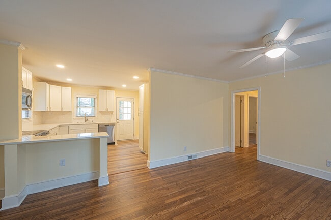 5000 Erickson Rd in Charlotte, NC - Foto de edificio - Building Photo