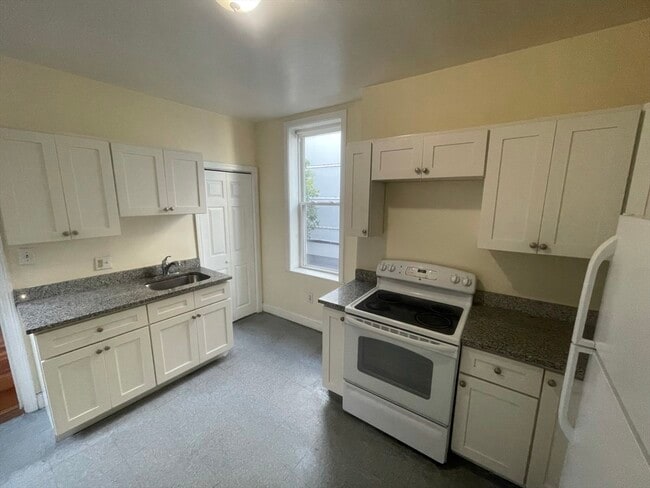 1441 Tremont St in Boston, MA - Building Photo - Building Photo