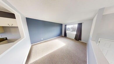 9256-9111 111 Ave in Grande Prairie, AB - Building Photo - Building Photo