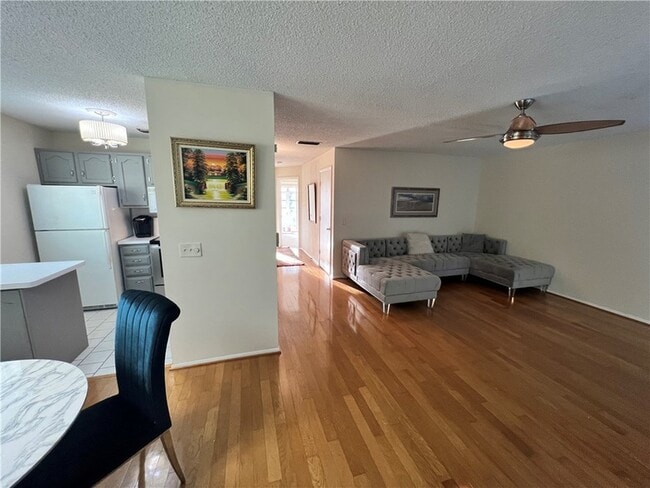 2 Vis Gdns Trl, Unit 202 in Vero Beach, FL - Building Photo - Building Photo