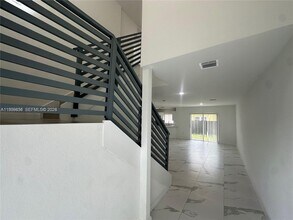 116 NW 10th St in Hallandale Beach, FL - Building Photo - Building Photo