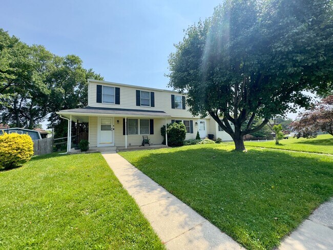 property at 10 Knaves Ct