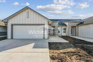 1738-1738 S Hickory Creek Ct in Wichita, KS - Building Photo