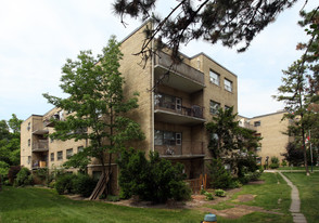 970 Eglinton Ave E Apartments