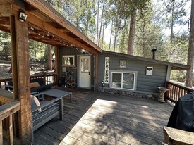 55045 Strong Dr in Idyllwild, CA - Building Photo