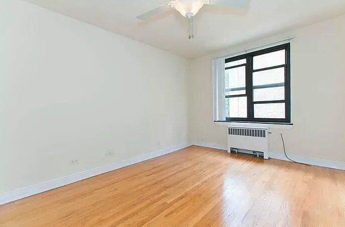 7516.5 N Ridge Blvd in Chicago, IL - Building Photo