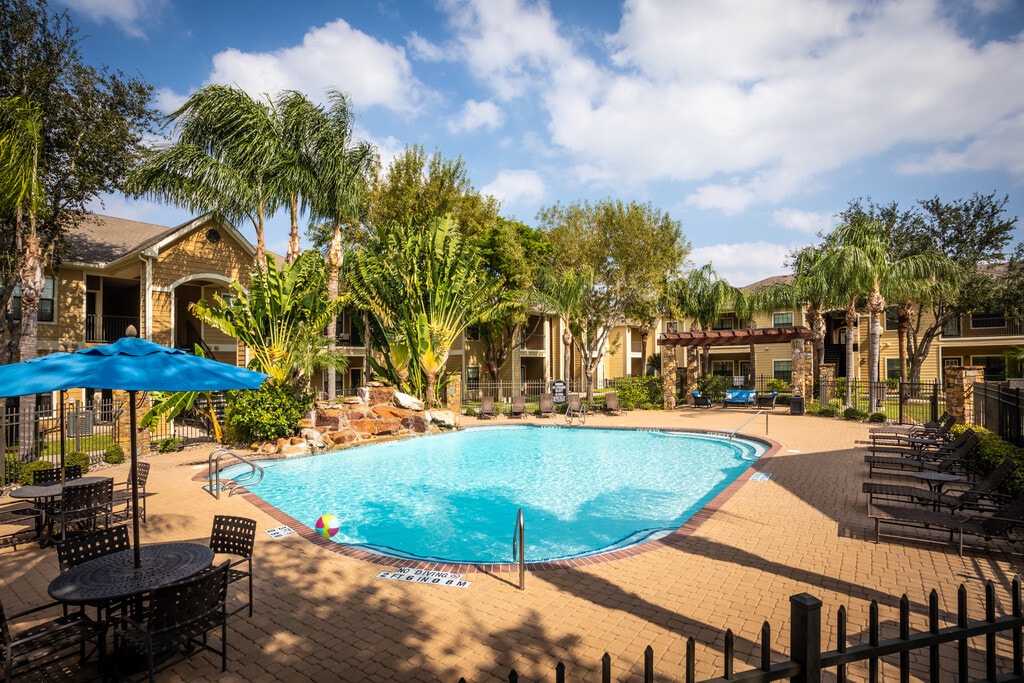 The Reserve at Cimarron Apartments in Mission, TX