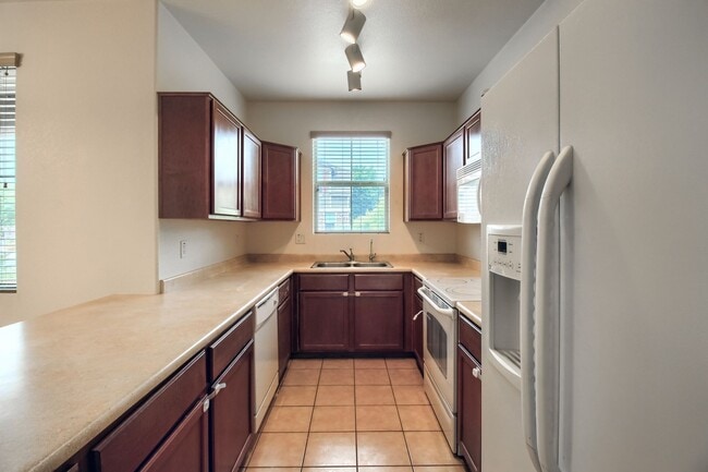 3770 E Kristal Way in Phoenix, AZ - Building Photo - Building Photo