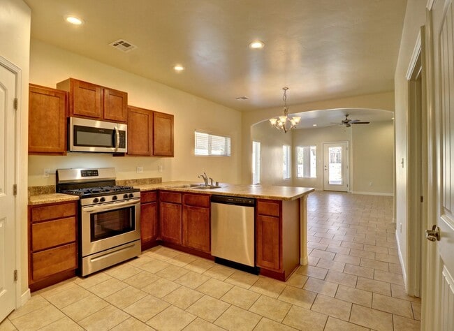 4979 Bosworth Rd in Las Cruces, NM - Building Photo - Building Photo