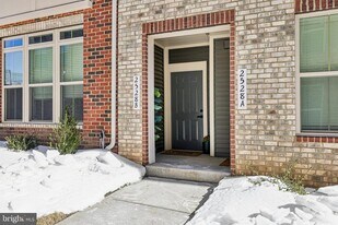 2528 VERONA Pl in Ellicott City, MD - Building Photo