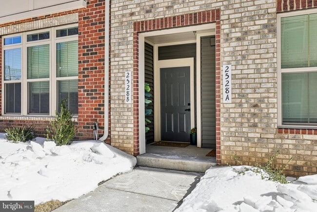 property at 2528 VERONA Pl