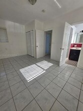 7155 Rue Notre Dame in Miami Beach, FL - Building Photo - Building Photo