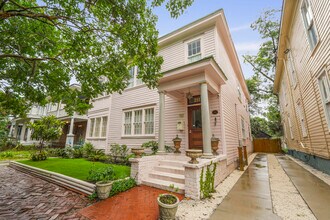 211 W 40th St in Savannah, GA - Building Photo - Building Photo