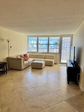 251-174 174th St in Sunny Isles Beach, FL - Building Photo - Building Photo