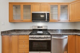 5955 N Winthrop Ave in Chicago, IL - Building Photo - Building Photo