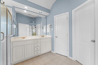 2411 Clippers Square in Houston, TX - Building Photo - Building Photo