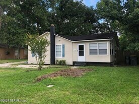 2140 Ashland St in Jacksonville, FL - Building Photo