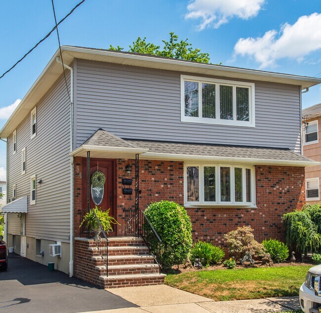 34 Hilton St, Unit 2